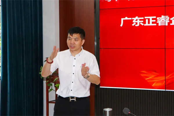 广东美狮贵宾会企业管理研究院项目总监涂亚清老师致辞